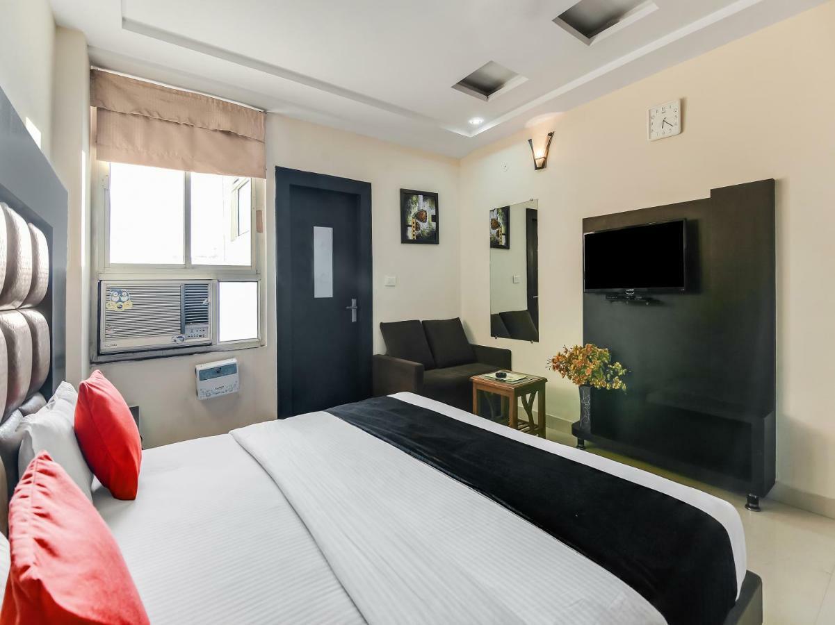 Capital O 32619 Hotel Sugar Palm Gwalior Extérieur photo