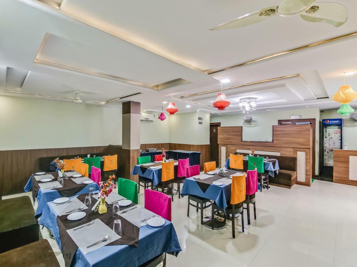 Capital O 32619 Hotel Sugar Palm Gwalior Extérieur photo