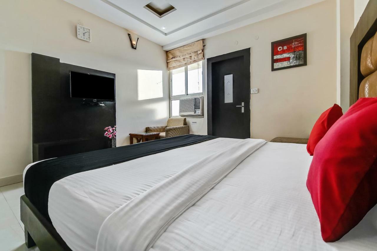 Capital O 32619 Hotel Sugar Palm Gwalior Extérieur photo