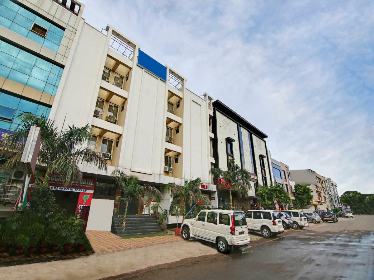 Capital O 32619 Hotel Sugar Palm Gwalior Extérieur photo