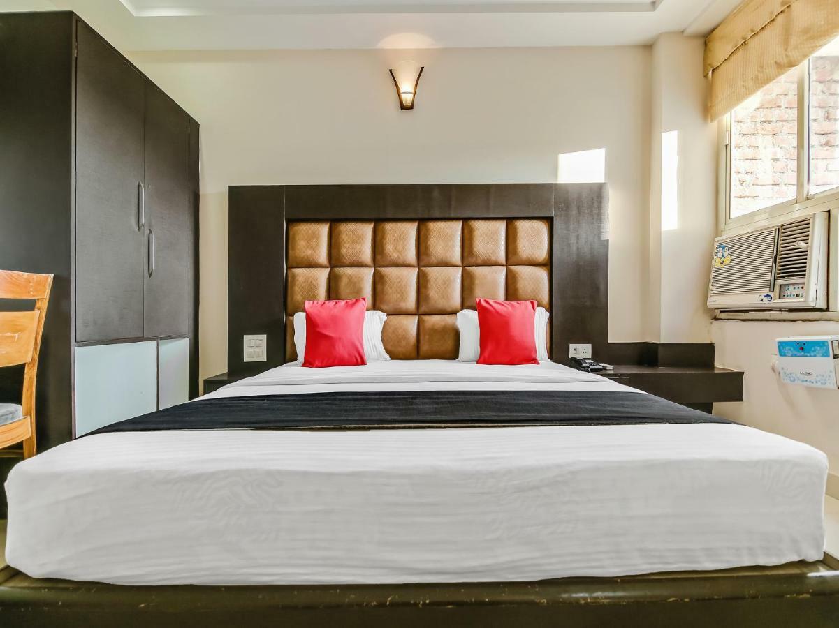 Capital O 32619 Hotel Sugar Palm Gwalior Extérieur photo