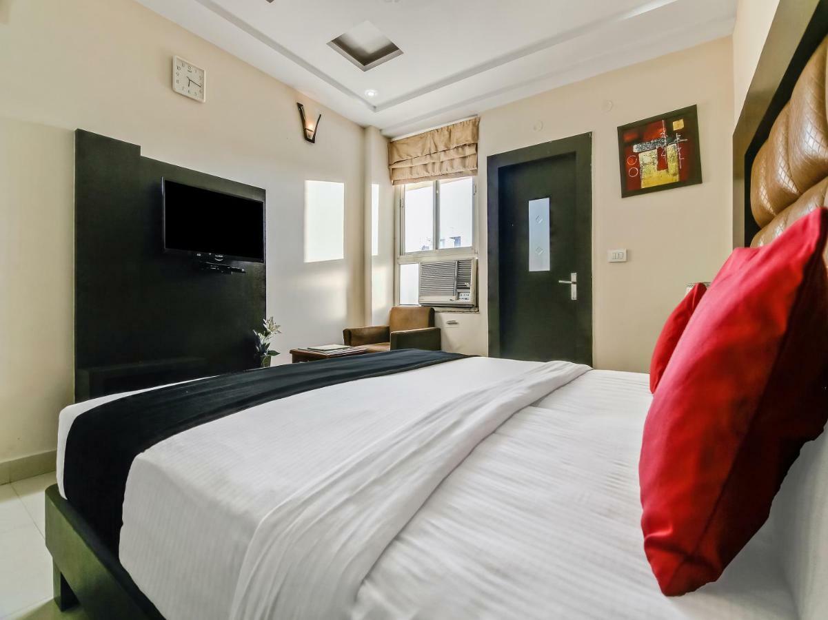 Capital O 32619 Hotel Sugar Palm Gwalior Extérieur photo