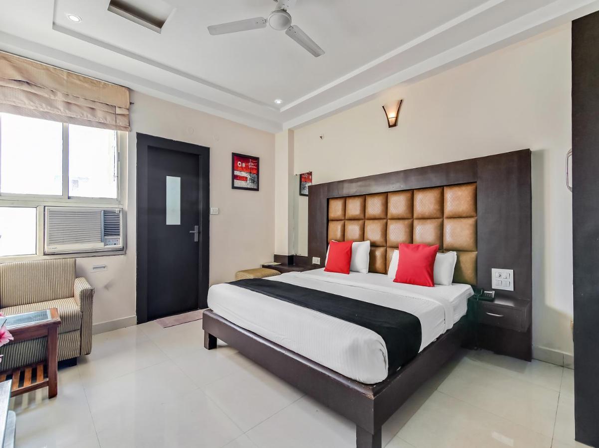 Capital O 32619 Hotel Sugar Palm Gwalior Extérieur photo